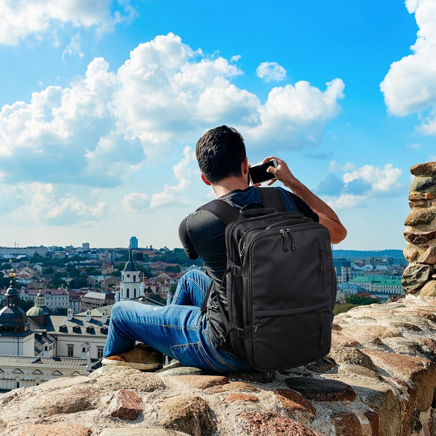 Mochila de viaje expandible 40L con puerto USB para laptop 17"