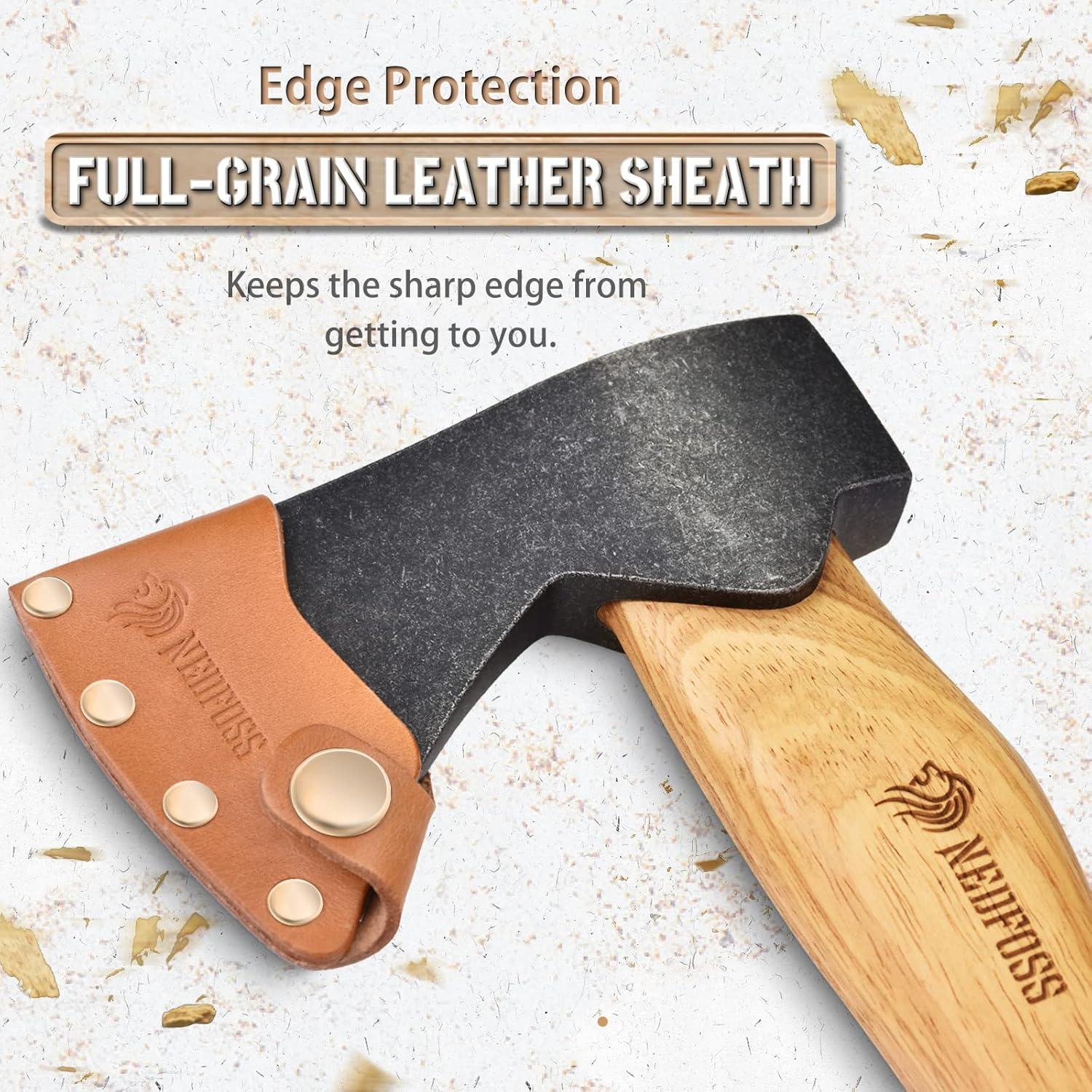 Hacha NedFoss 27.4 cm con funda de cuero y mango de roble