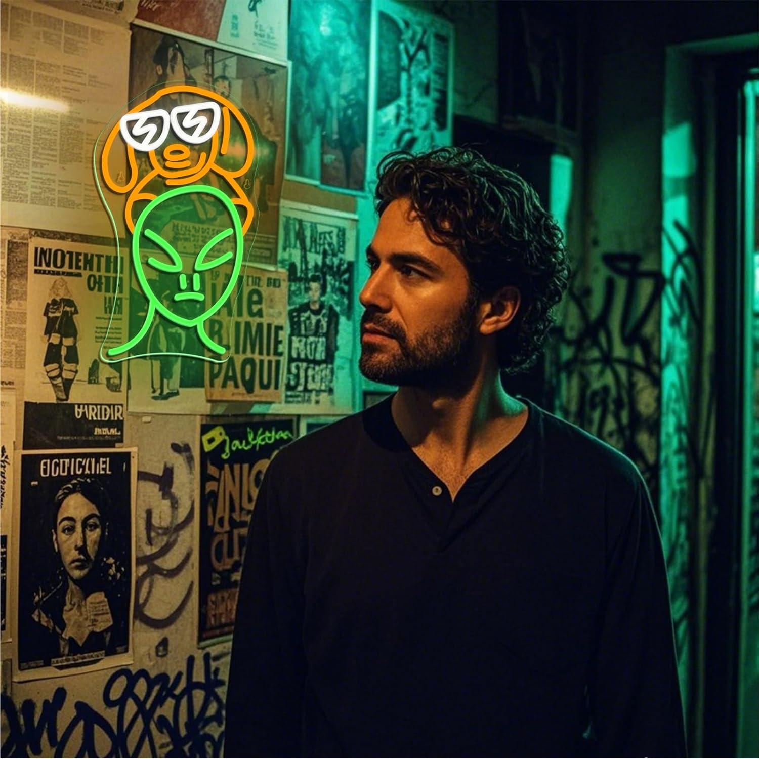 Luz de Neón LED Ineonlife Perro Alienígena 25 x 42 cm