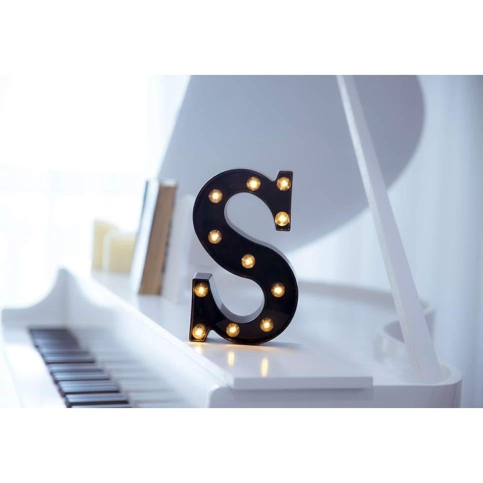 Luz LED Letras Foaky S 22 cm para Decoración de Eventos