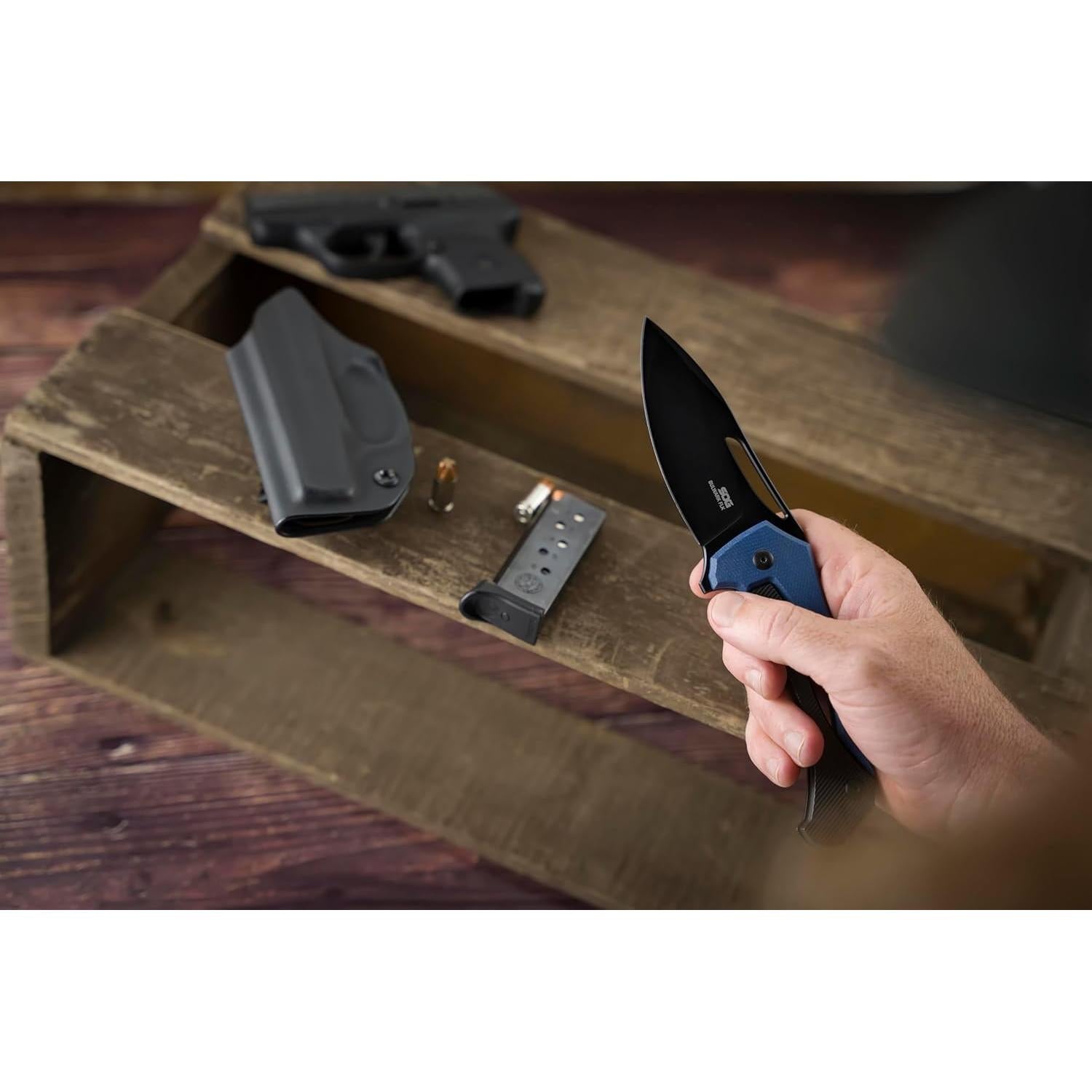 Cuchillo SOG Bulwark FL Azul Satinado 18.29 cm D2