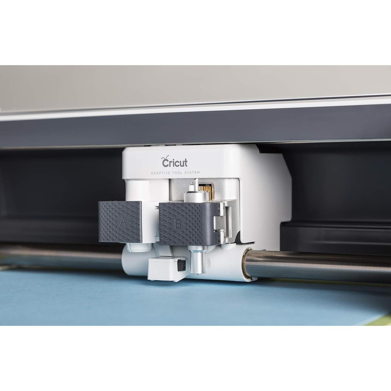 Cricut Premium Fine-Point Replacement Blade, Cutting Blade with Improved Design, Cuts Light to Mid-Weight Materials, for Personalized Crafts, Compatible with Cricut Maker & Explore Machines, 1 Count