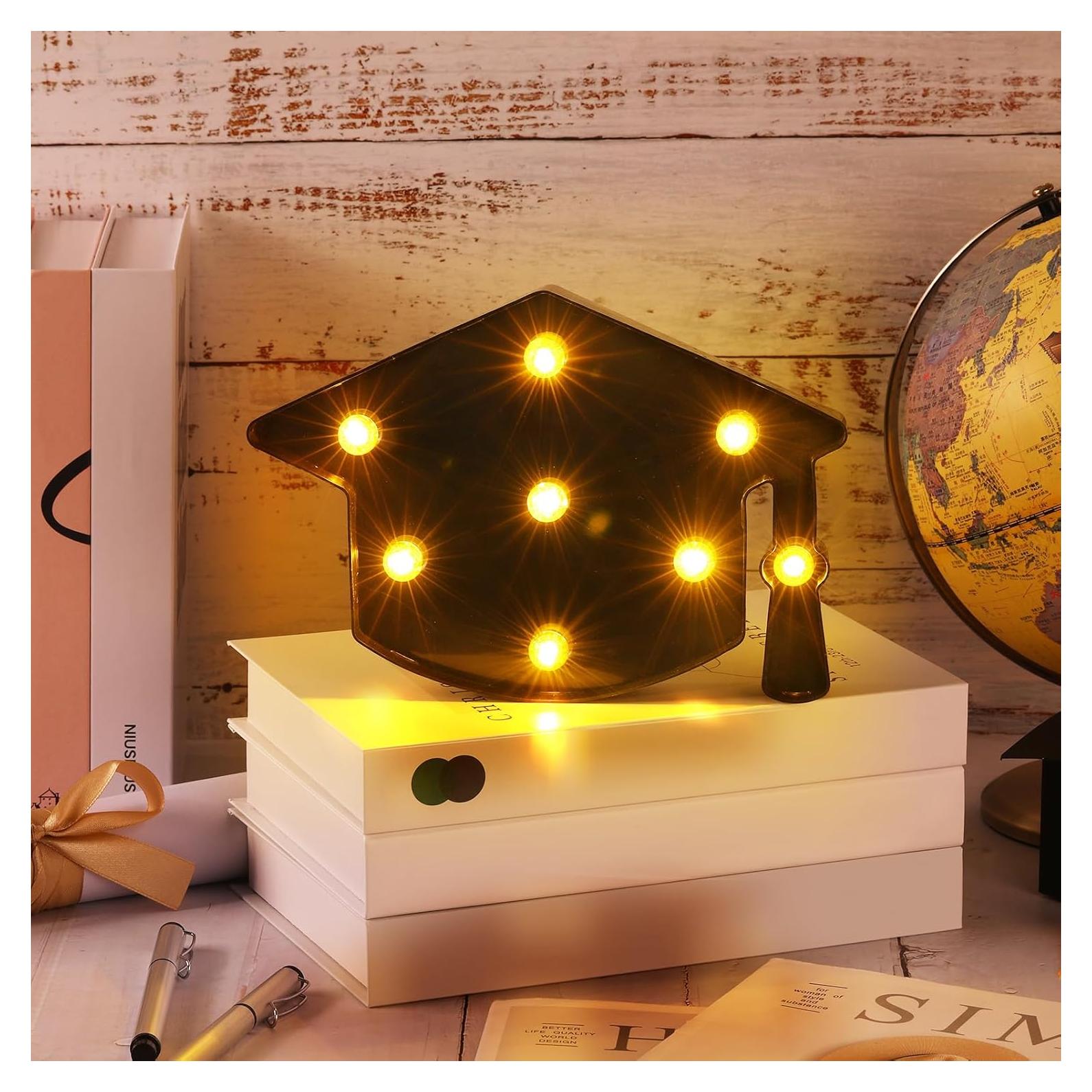 Decoración Iluminada Sombrero de Licenciatura VIHOSE 23.5x16.5cm