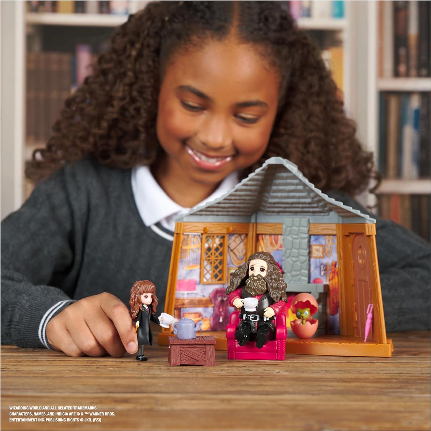 Set de Juego Cabaña de Hagrid Harry Potter con 2 Figuras