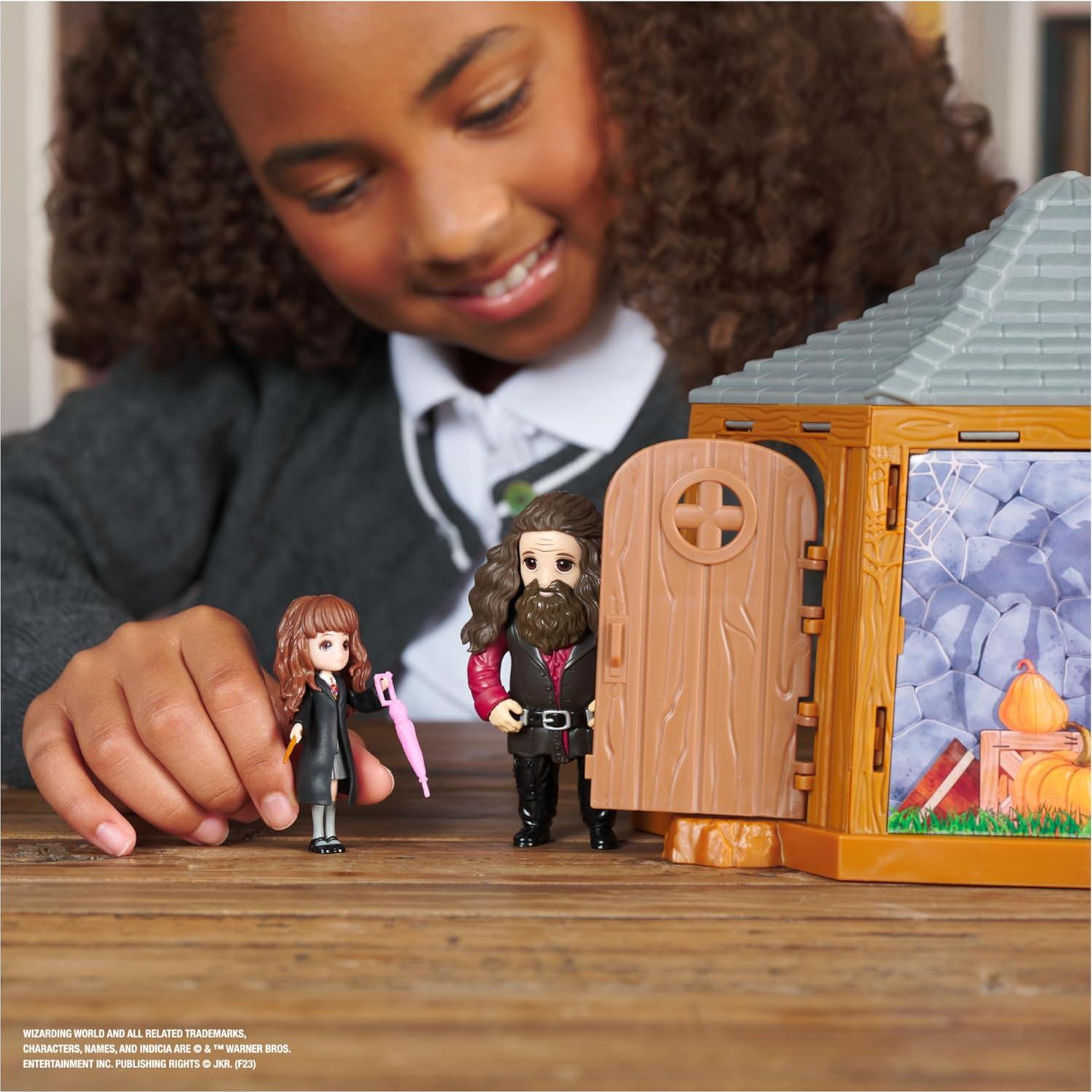 Set de Juego Cabaña de Hagrid Harry Potter con 2 Figuras