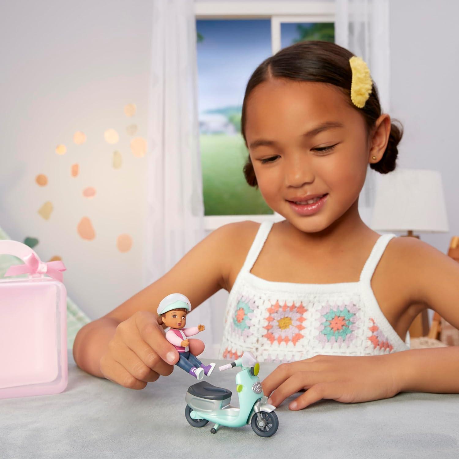 Set de Juego BABY born MINIS - Muñeca 6.98 cm, Scooter y Casco