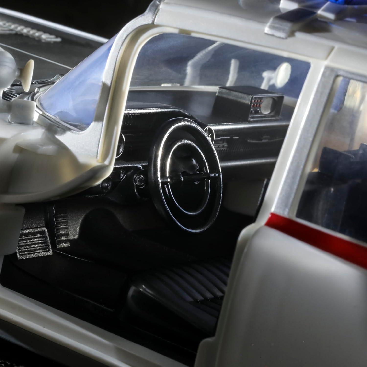 Coche de Juguete Ecto-1 Ghostbusters Hasbro 1984 1:18