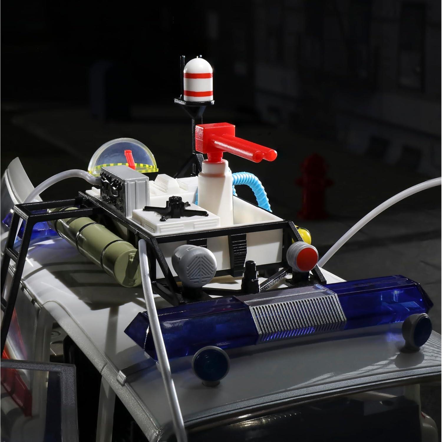 Coche de Juguete Ecto-1 Ghostbusters Hasbro 1984 1:18