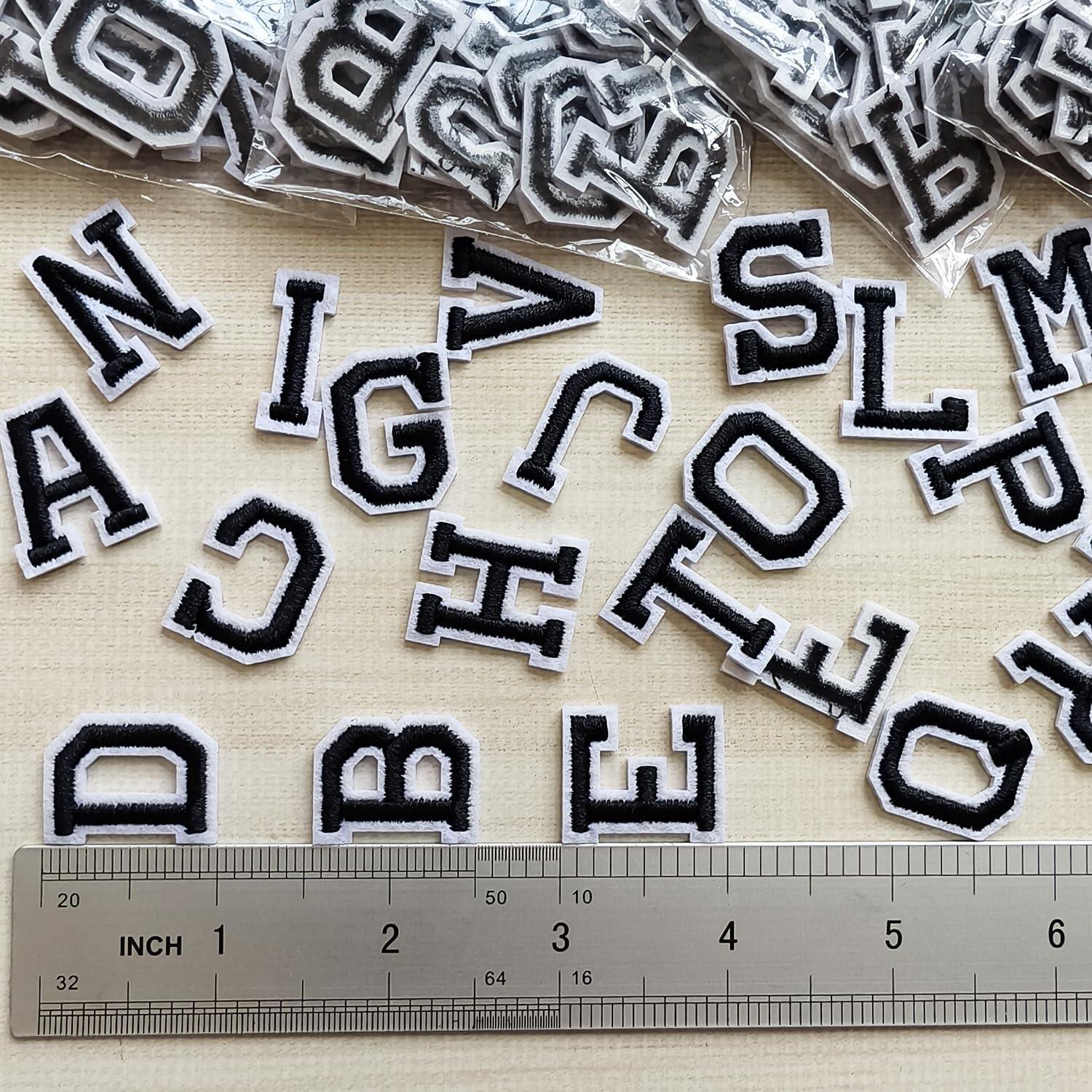 130 Parches Bordados Letras A-Z Zlettery 2.54 cm Negro