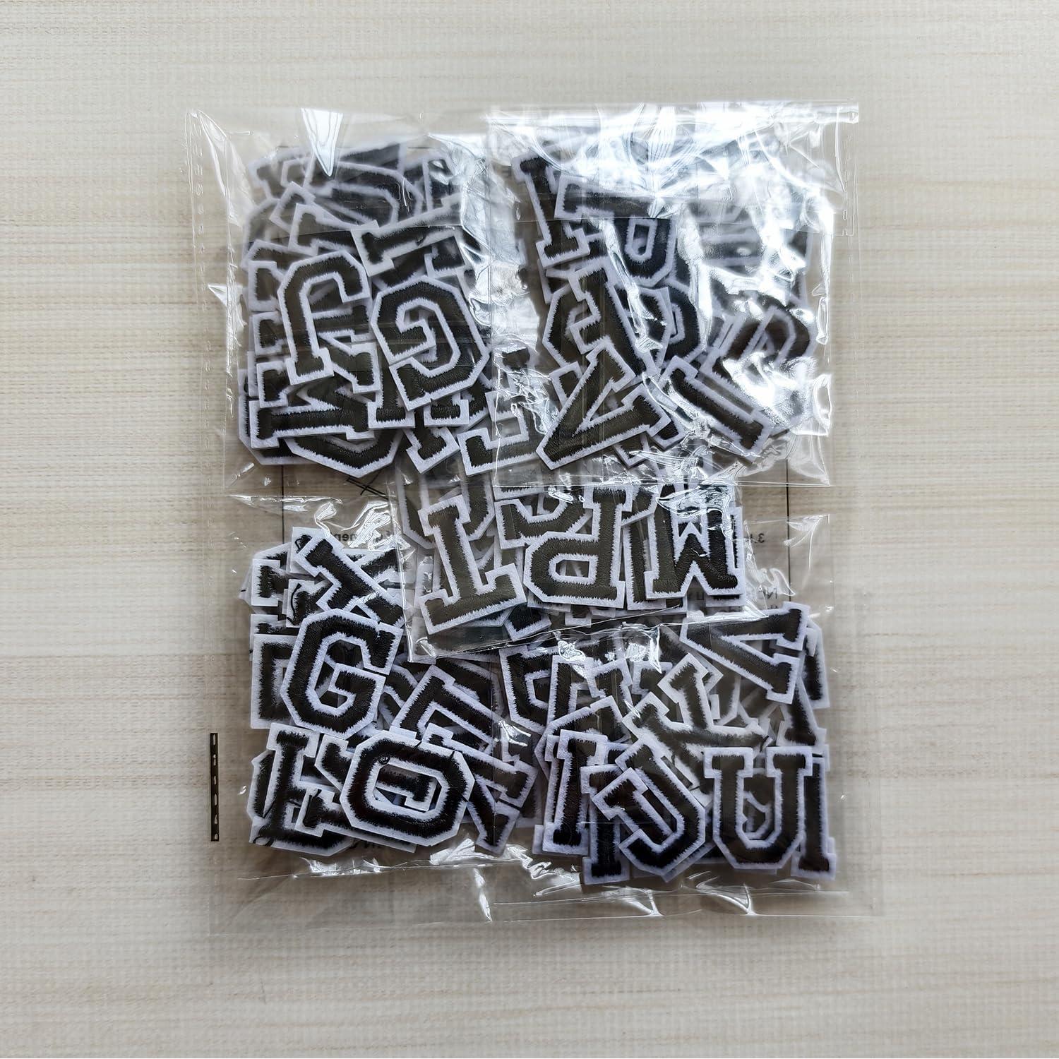 130 Parches Bordados Letras A-Z Zlettery 2.54 cm Negro