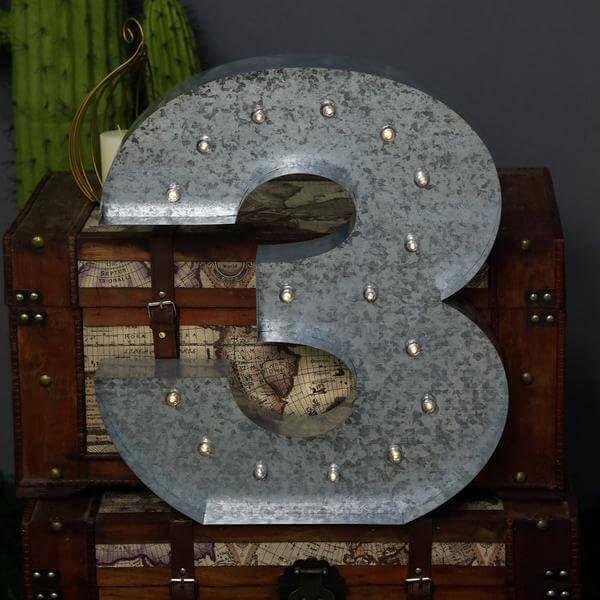 Número de Metal Vintage 2 Ft Efavormart con 16 LED Blancos