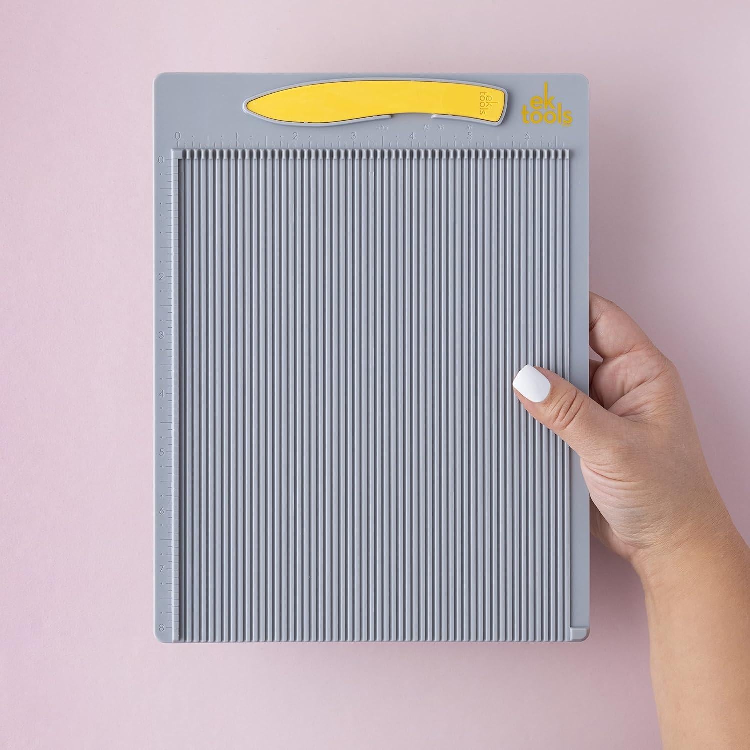 Tablero de Puntuación Mini EK Tools 24.77cm x 19.05cm con Carpeta