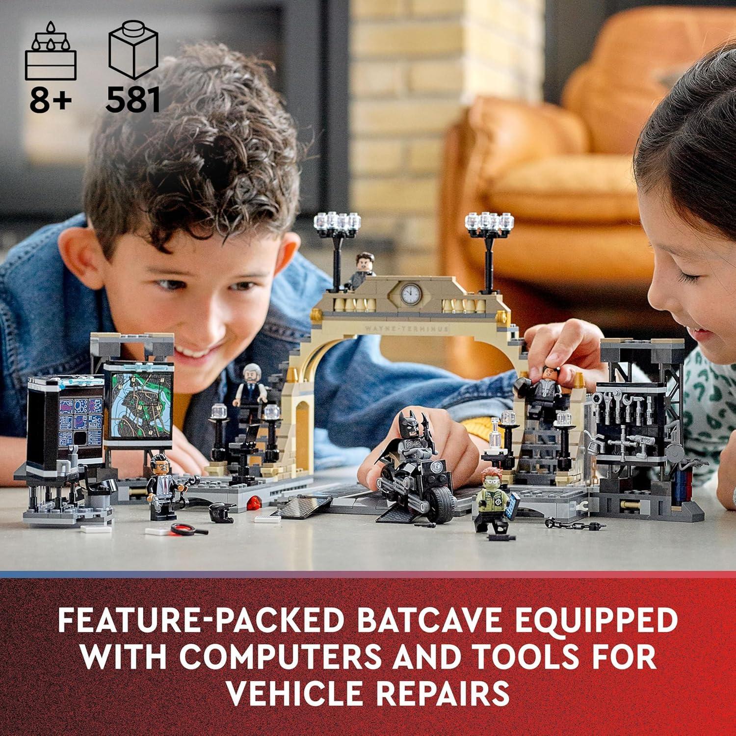 LEGO DC Batman Batcave 76183 con 6 Minifiguras 581 Piezas