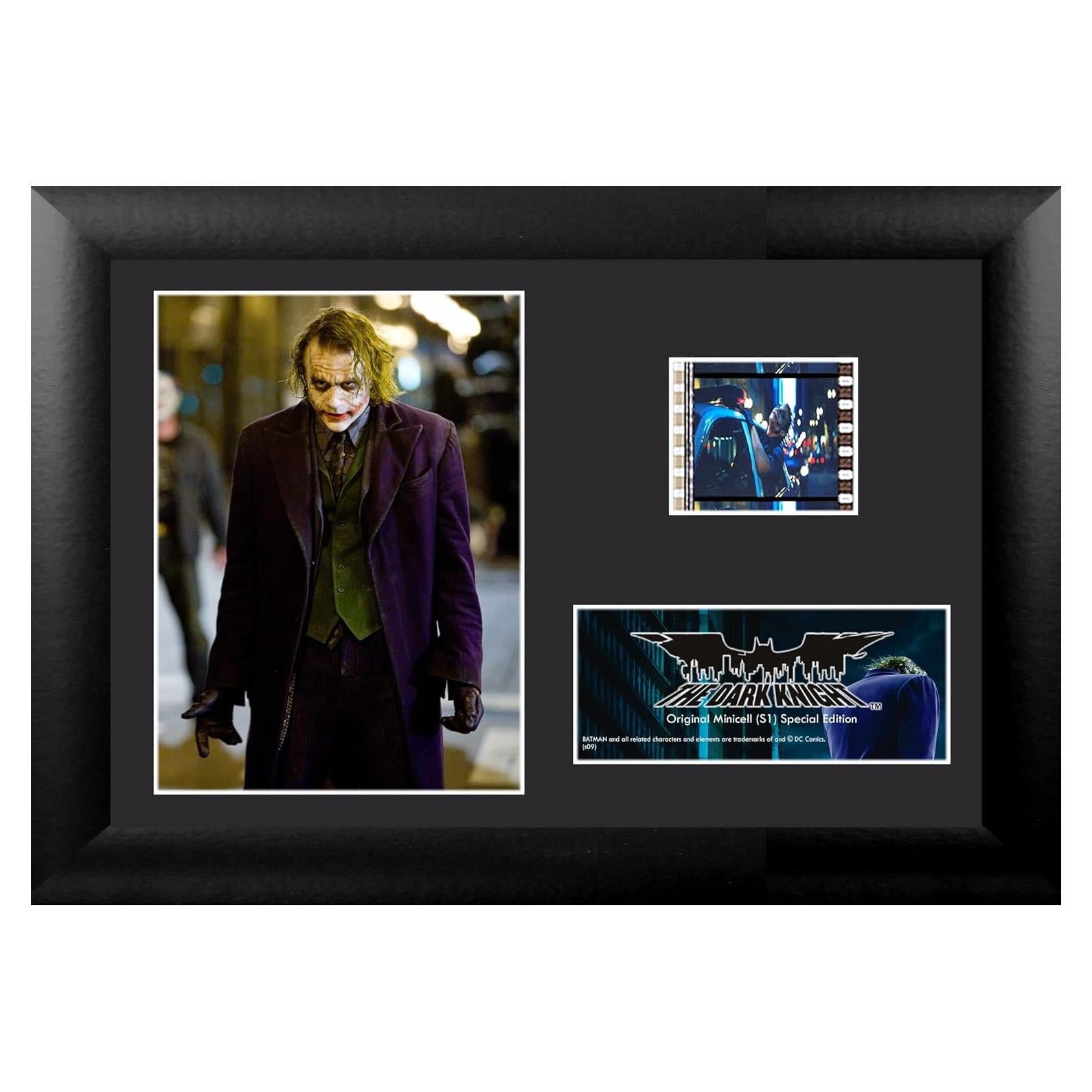 Minicell Coleccionable Batman El Caballero de la Noche 17.78x12.7cm