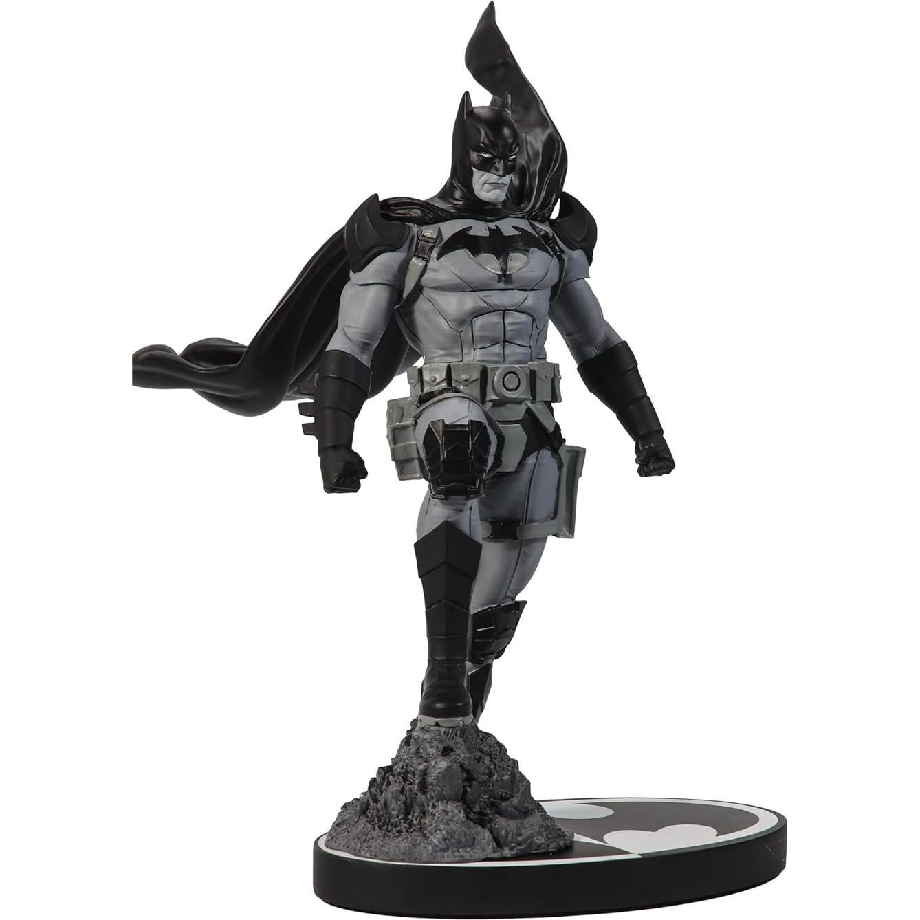 Estatua Batman Negro y Blanco McFarlane Toys 20.96 cm