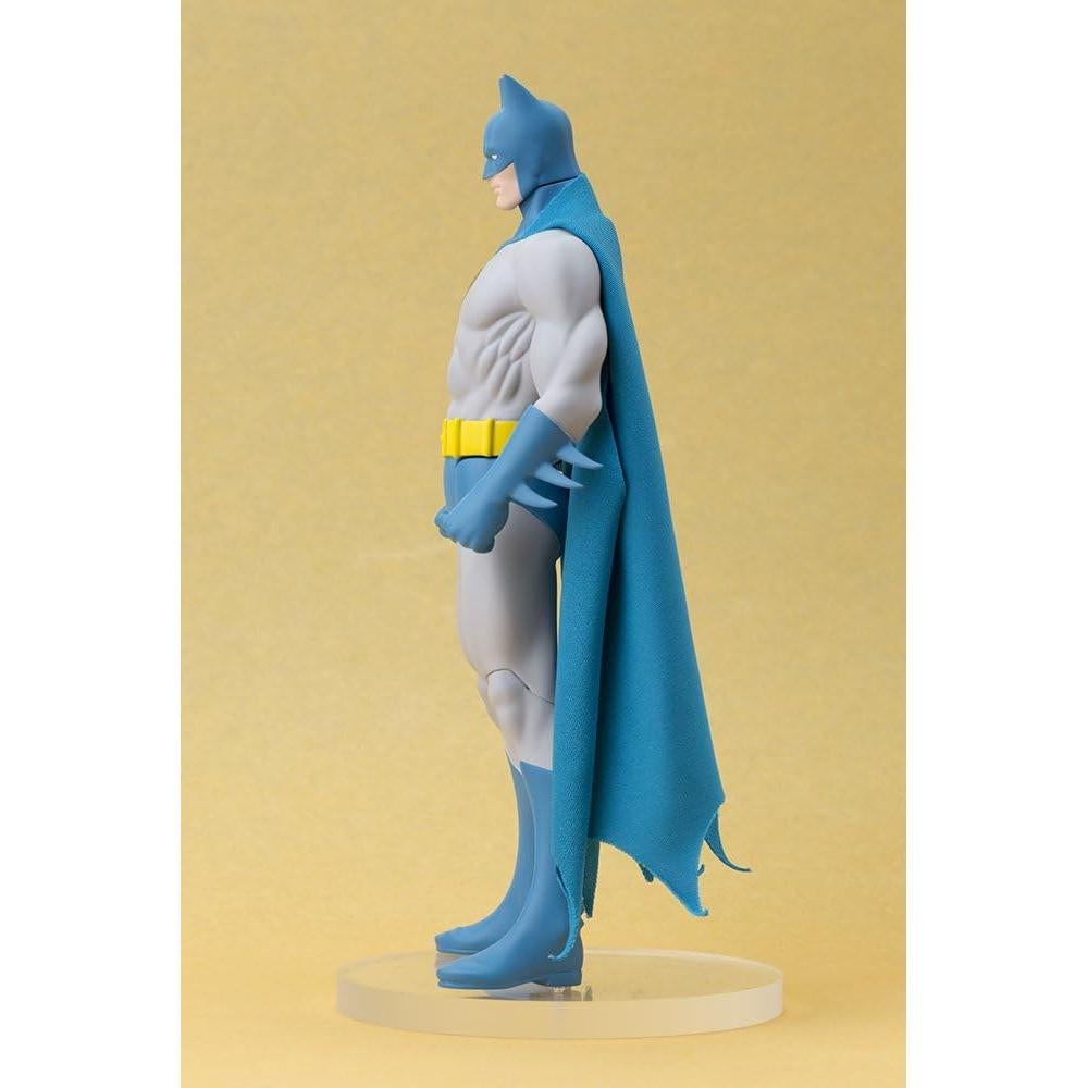 Estatua Batman Kotobukiya ARTFX+ Clásico 25,9 cm