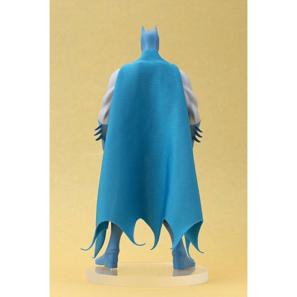 Estatua Batman Kotobukiya ARTFX+ Clásico 25,9 cm