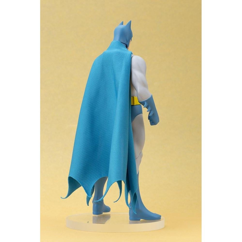 Estatua Batman Kotobukiya ARTFX+ Clásico 25,9 cm