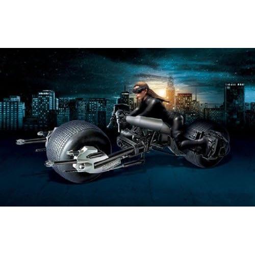 Kit de Modelo Batpod con Catwoman 1:18 Moebius
