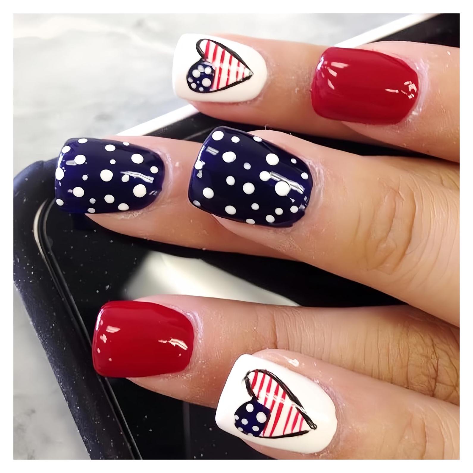 24 Uñas Postizas Patrióticas WEIXIWUYU Cortas con Corazones