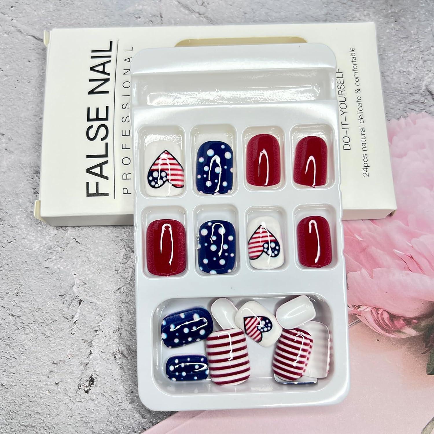 24 Uñas Postizas Patrióticas WEIXIWUYU Cortas con Corazones