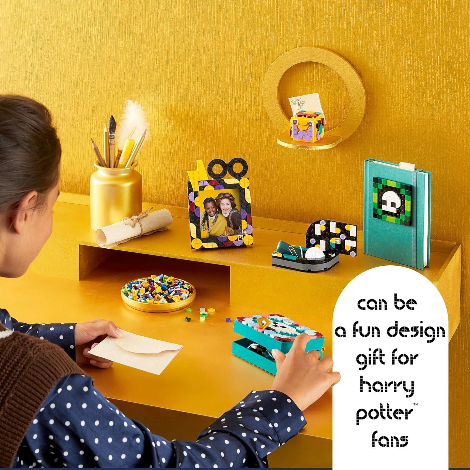 LEGO DOTS Kit de Escritorio Hogwarts 41811, 4 Accesorios