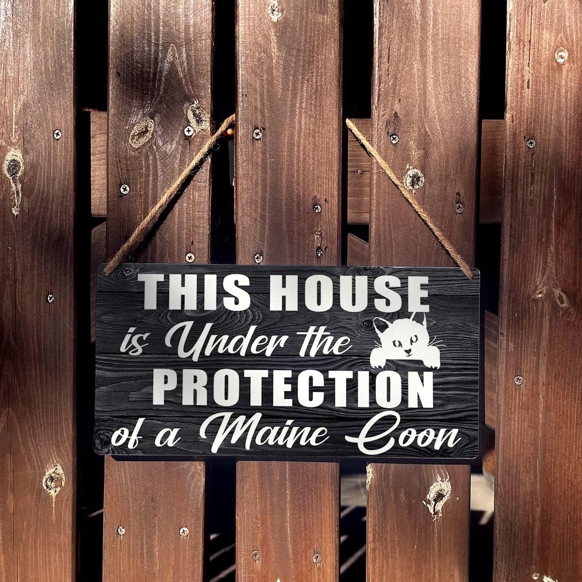 Cartel de Madera Qious Casa Protegida por Gato Maine Coon 15x30 cm