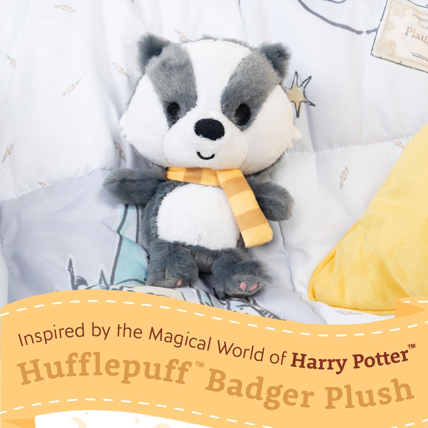 Peluche Tejón Hufflepuff Kids Preferred 15 cm con Bufanda