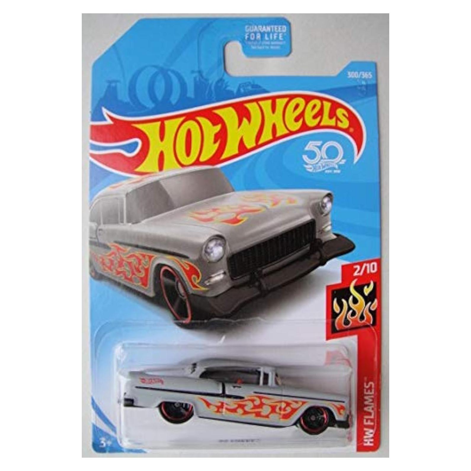 Hot Wheels 55 Chevy Gris Claro con Llamas Rojas 50 Aniversario