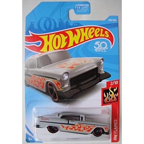 Hot Wheels 55 Chevy Gris Claro con Llamas Rojas 50 Aniversario
