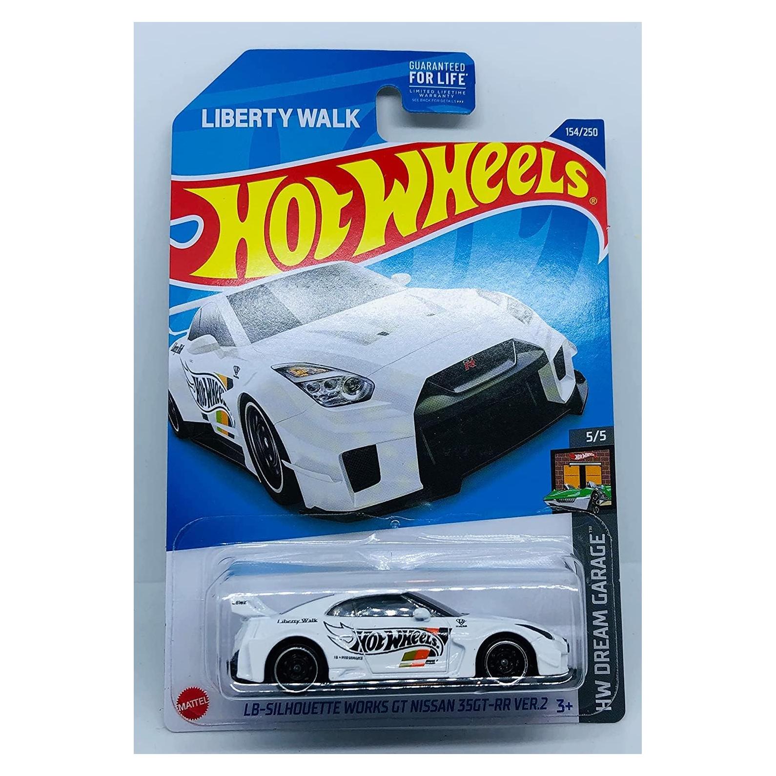 Hot Wheels 2022 LB-Silhouette Works GT Nissan 35GT-RR Blanco