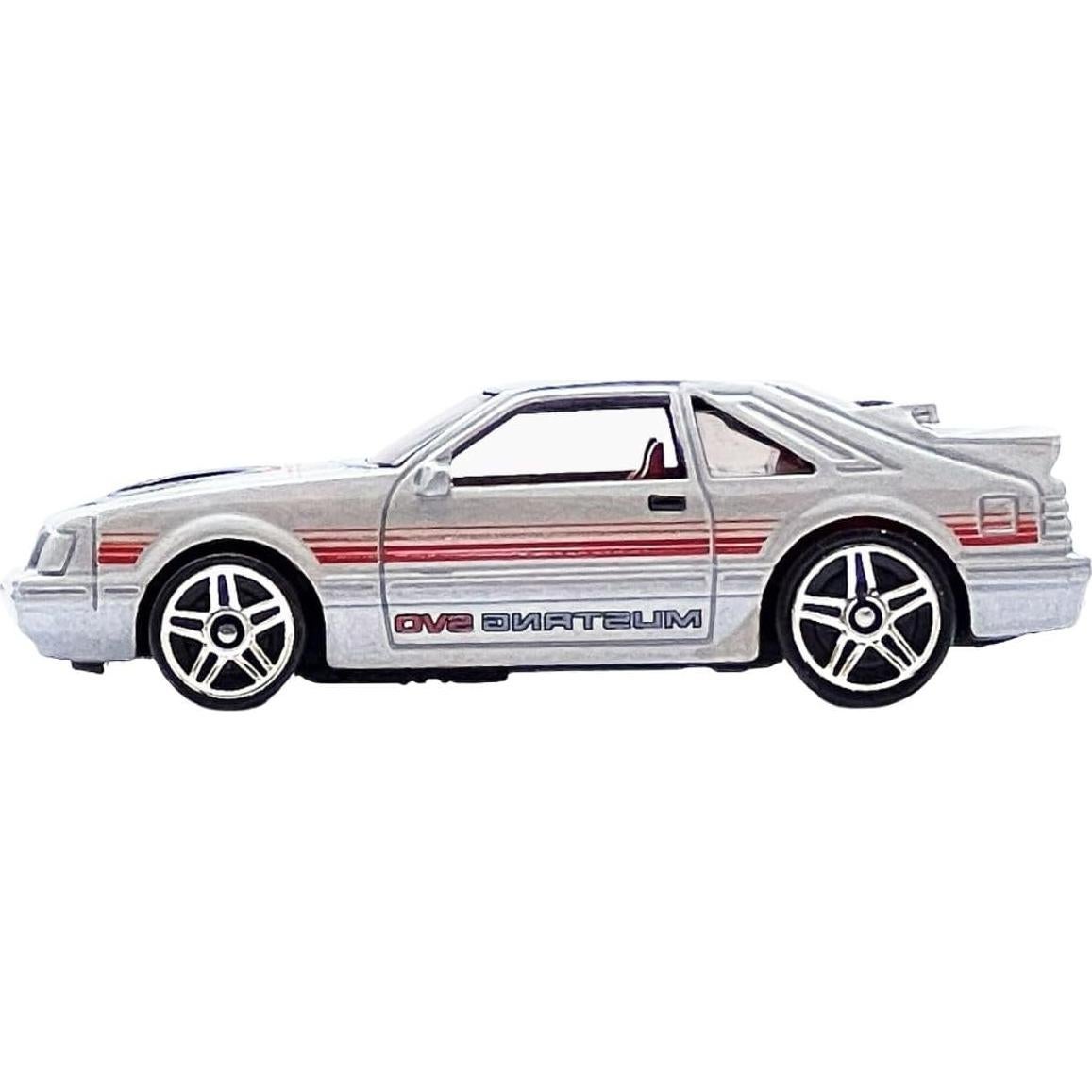 Hot Wheels Mustang SVO 1984 Escala 1:64 Mattel
