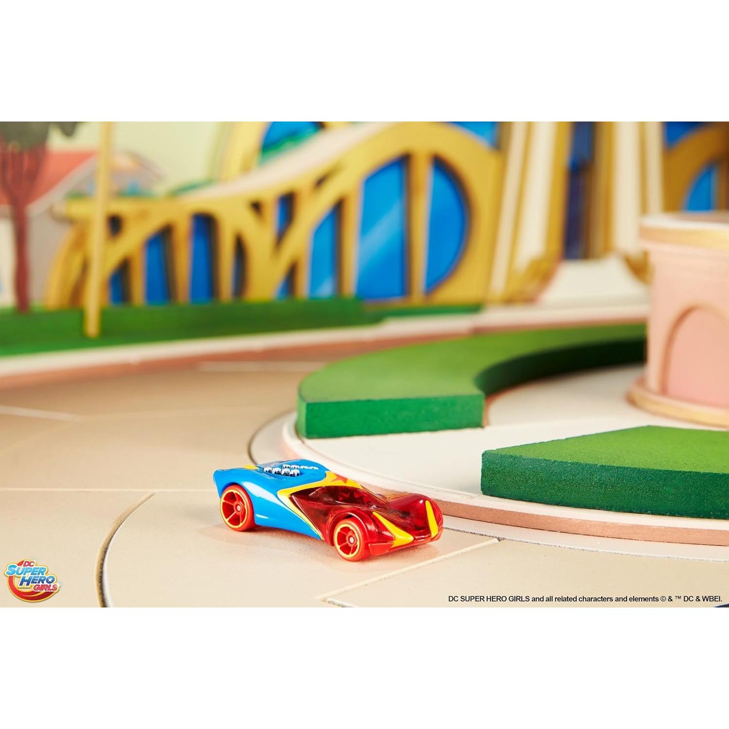 Vehículo Hot Wheels Wonder Woman DC Super Hero Girls 1:64