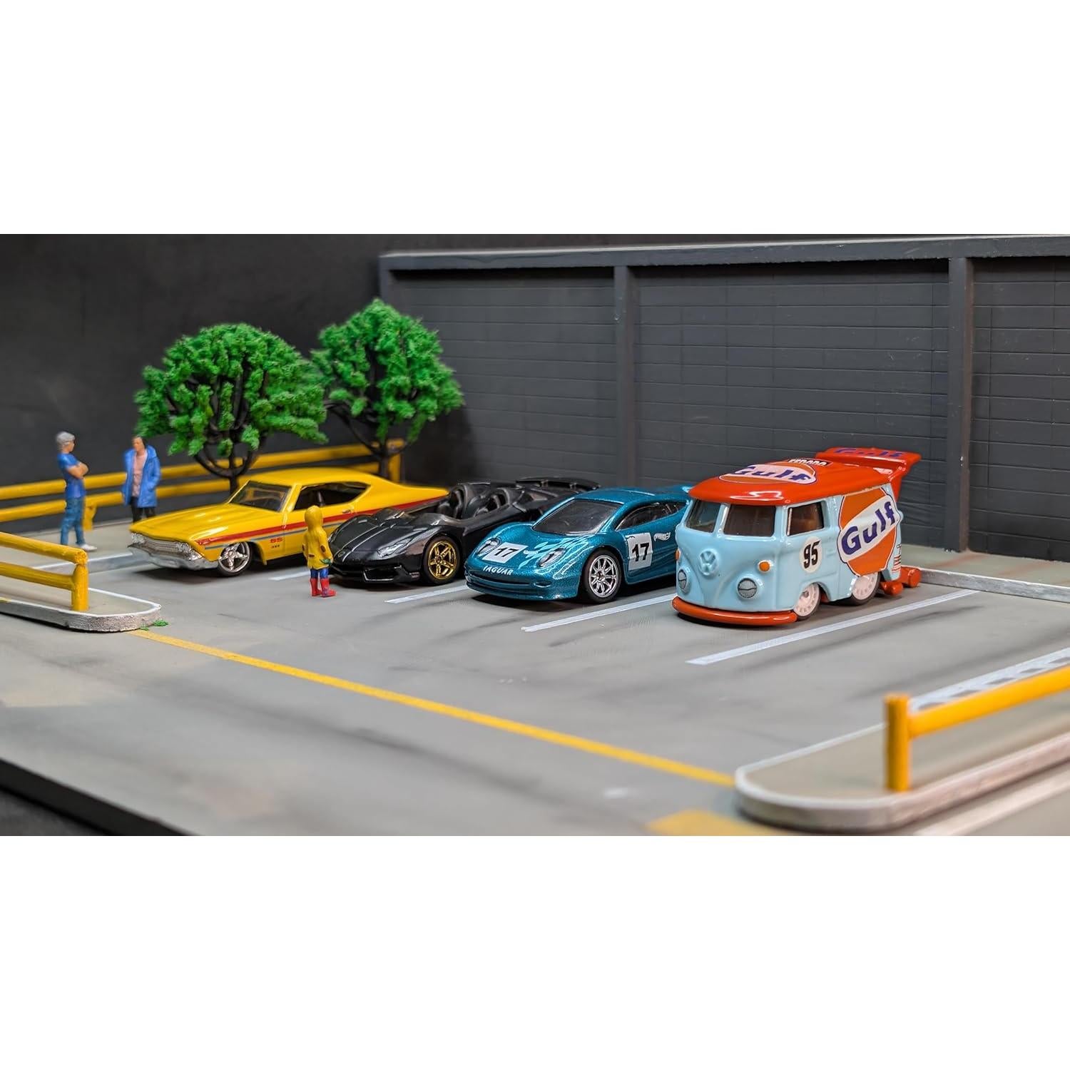 Ruedas de goma progresivas 1:64 - Juego de 10 diseños aleatorios