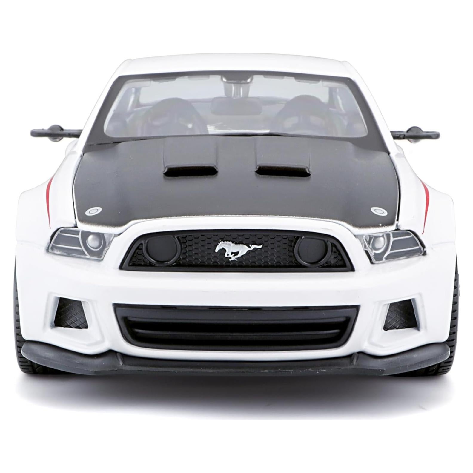 Maisto Ford Mustang Street Racer Blanco 11.5x10.5cm