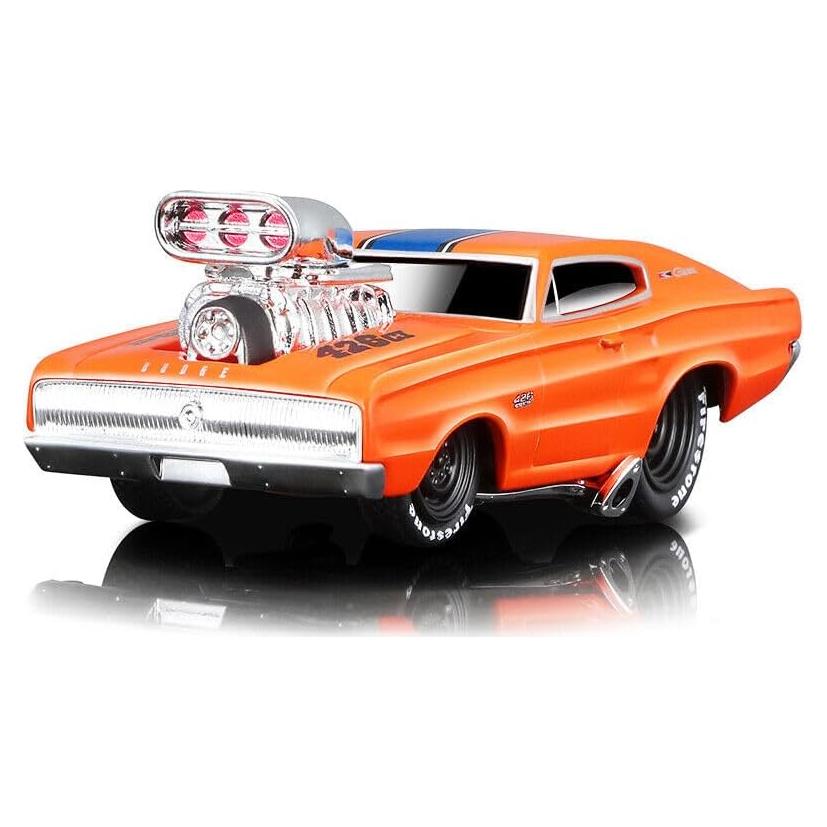 Coche Diecast Dodge Charger 1966 Muscle Machines 1:64 Naranja