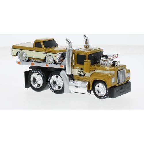 Camión de Plataforma Muscle Machines 1980 con Chevy C10 1/64