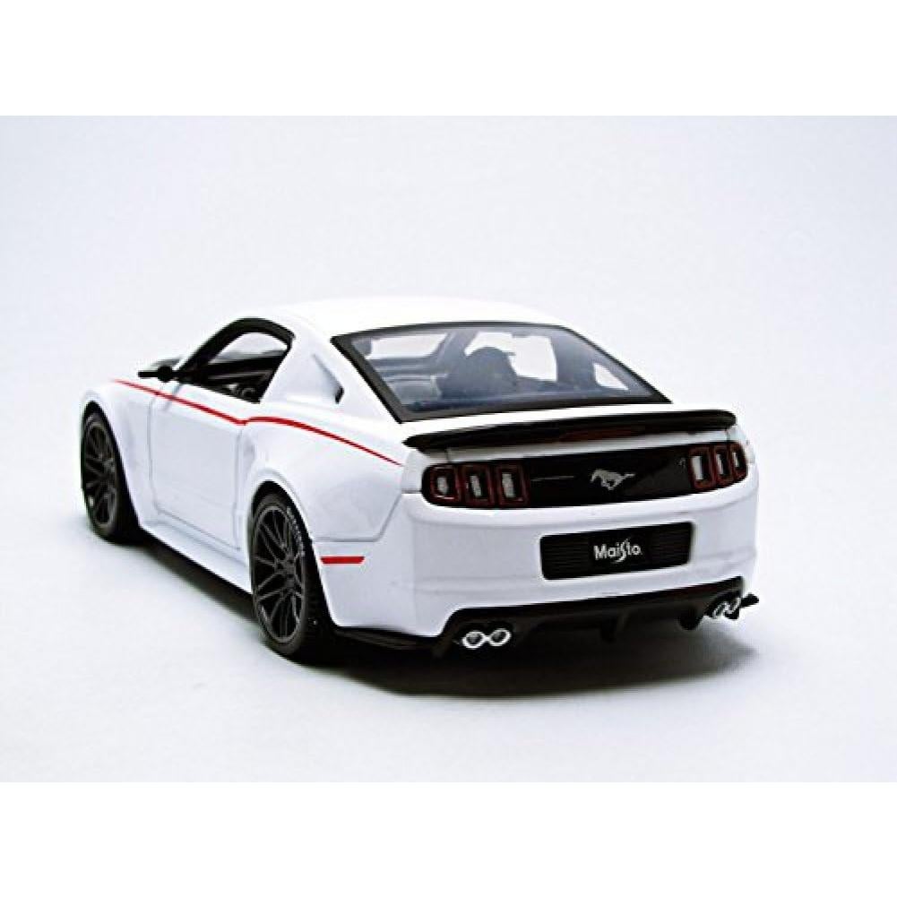 Maisto Ford Mustang Street Racer Blanco 1:24 Coche Modelo