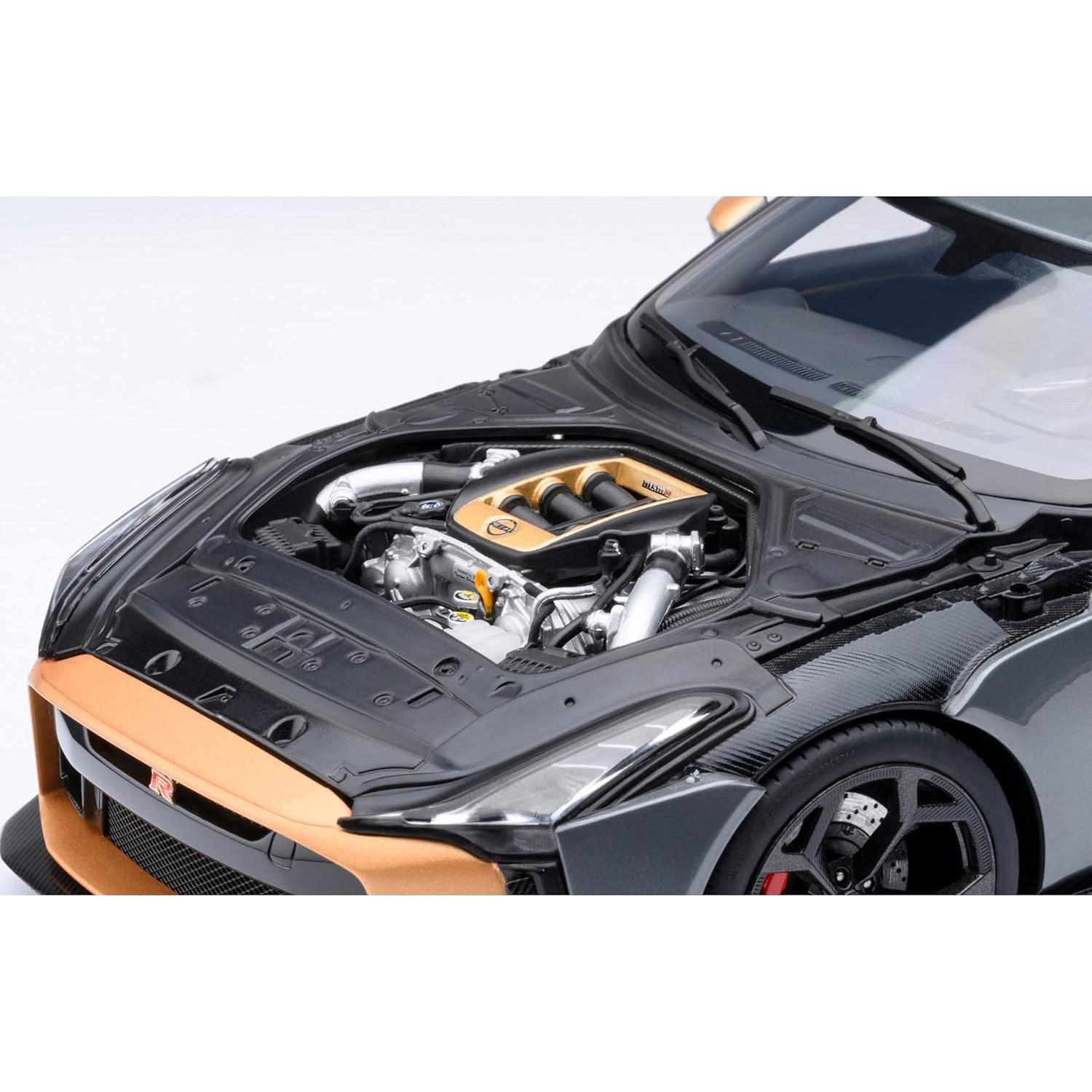 Modelo de Coche GT-R50 ItalDesign 1/18 Goodwood Gris