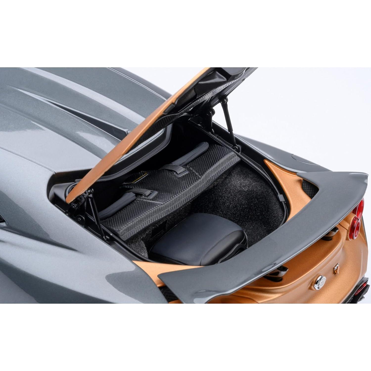 Modelo de Coche GT-R50 ItalDesign 1/18 Goodwood Gris