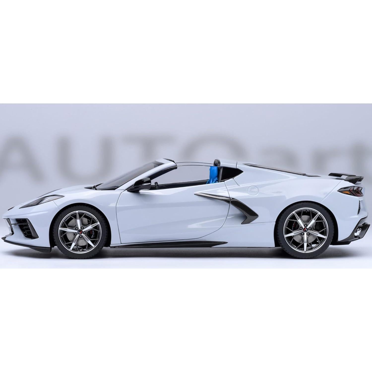 Modelo Coche 1/18 Chevy C8 Stingray Gris Metálico Autoart