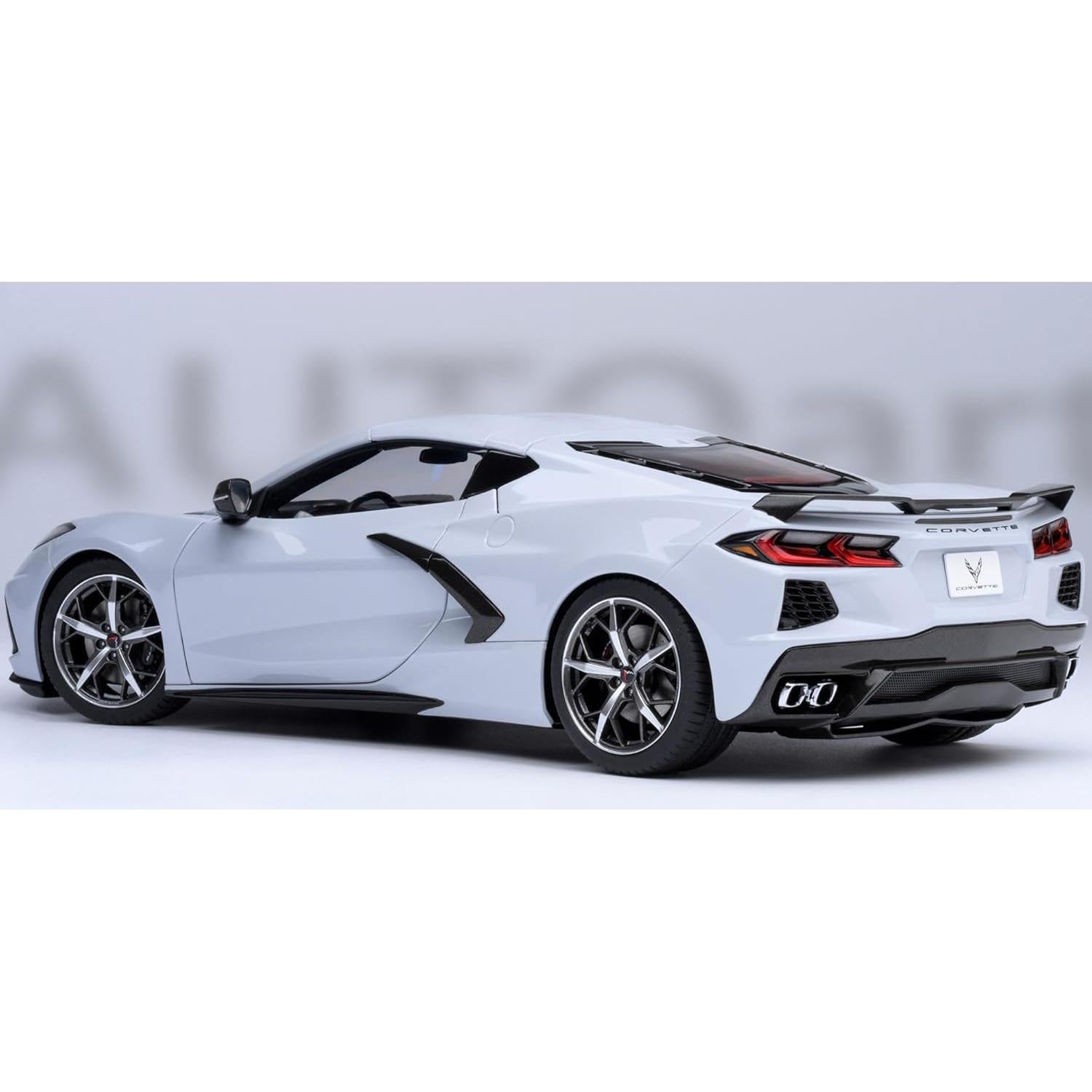 Modelo Coche 1/18 Chevy C8 Stingray Gris Metálico Autoart