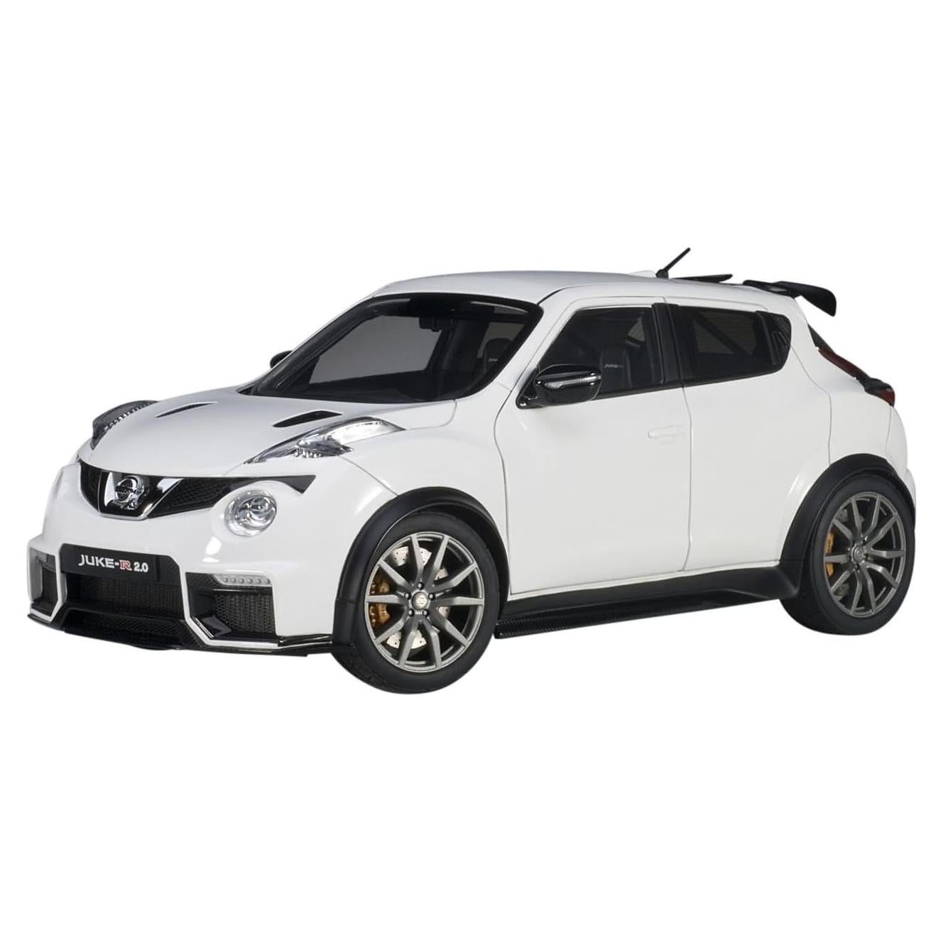 Nissan Juke R 2.0 Blanco Autoart 1:18 Modelo a Escala