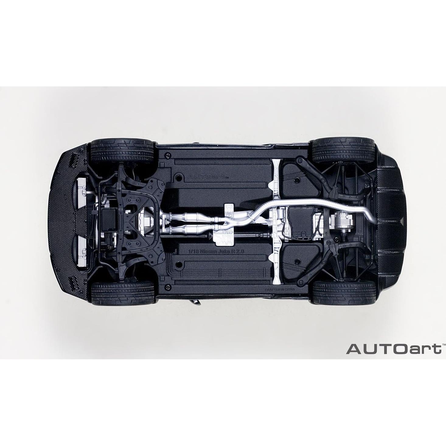 Nissan Juke R 2.0 Blanco Autoart 1:18 Modelo a Escala