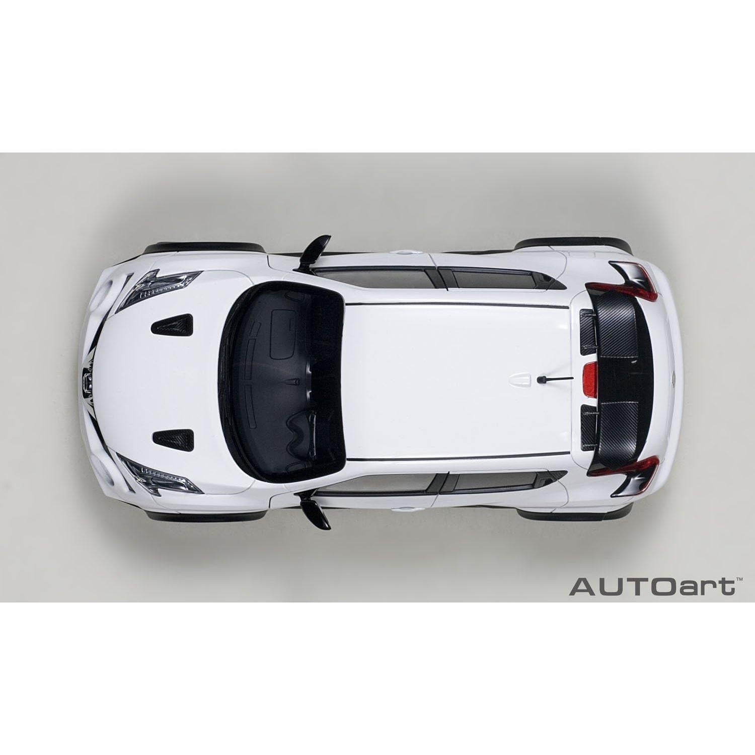 Nissan Juke R 2.0 Blanco Autoart 1:18 Modelo a Escala