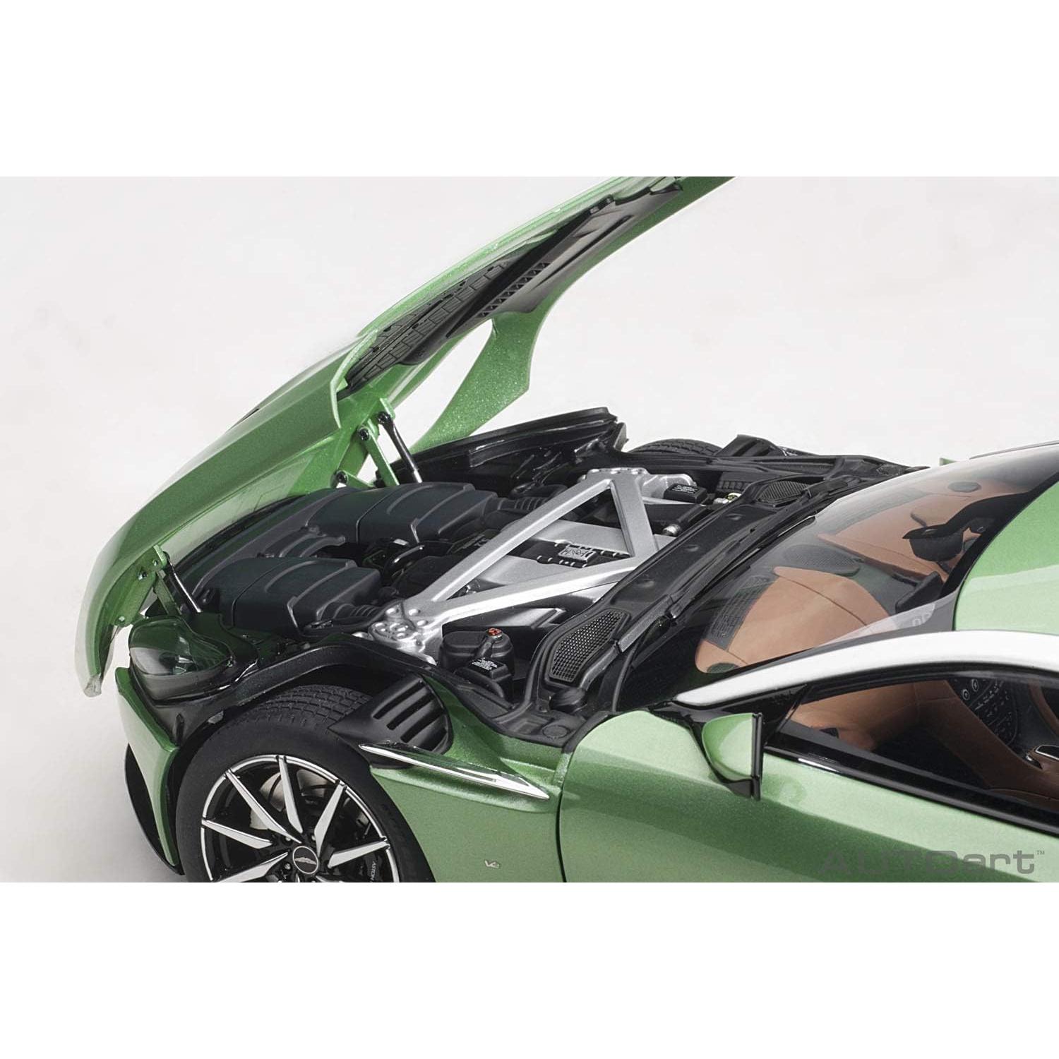 Autoart Aston Martin DB11 RHD Verde Metálico 1:18