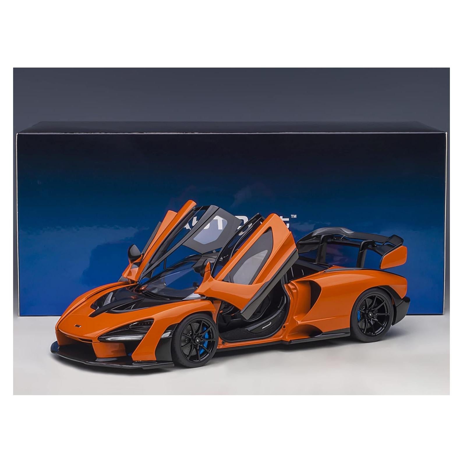 Modelo de Coche McLaren Senna Trophy 1/18 Autoart Naranja y Negro