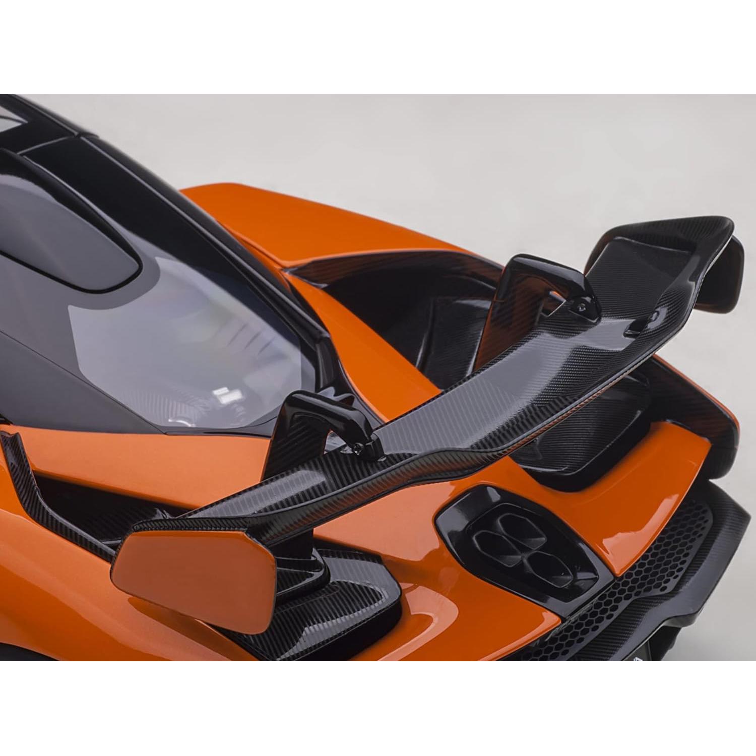 Modelo de Coche McLaren Senna Trophy 1/18 Autoart Naranja y Negro
