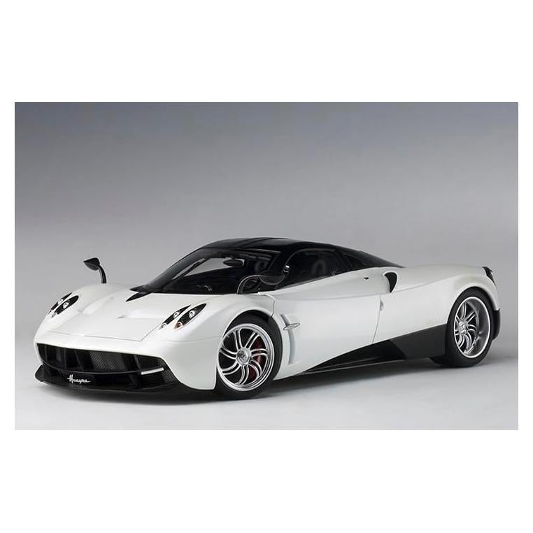 Modelo de Coche Pagani Huayra Blanca 1:12 Autoart 12231