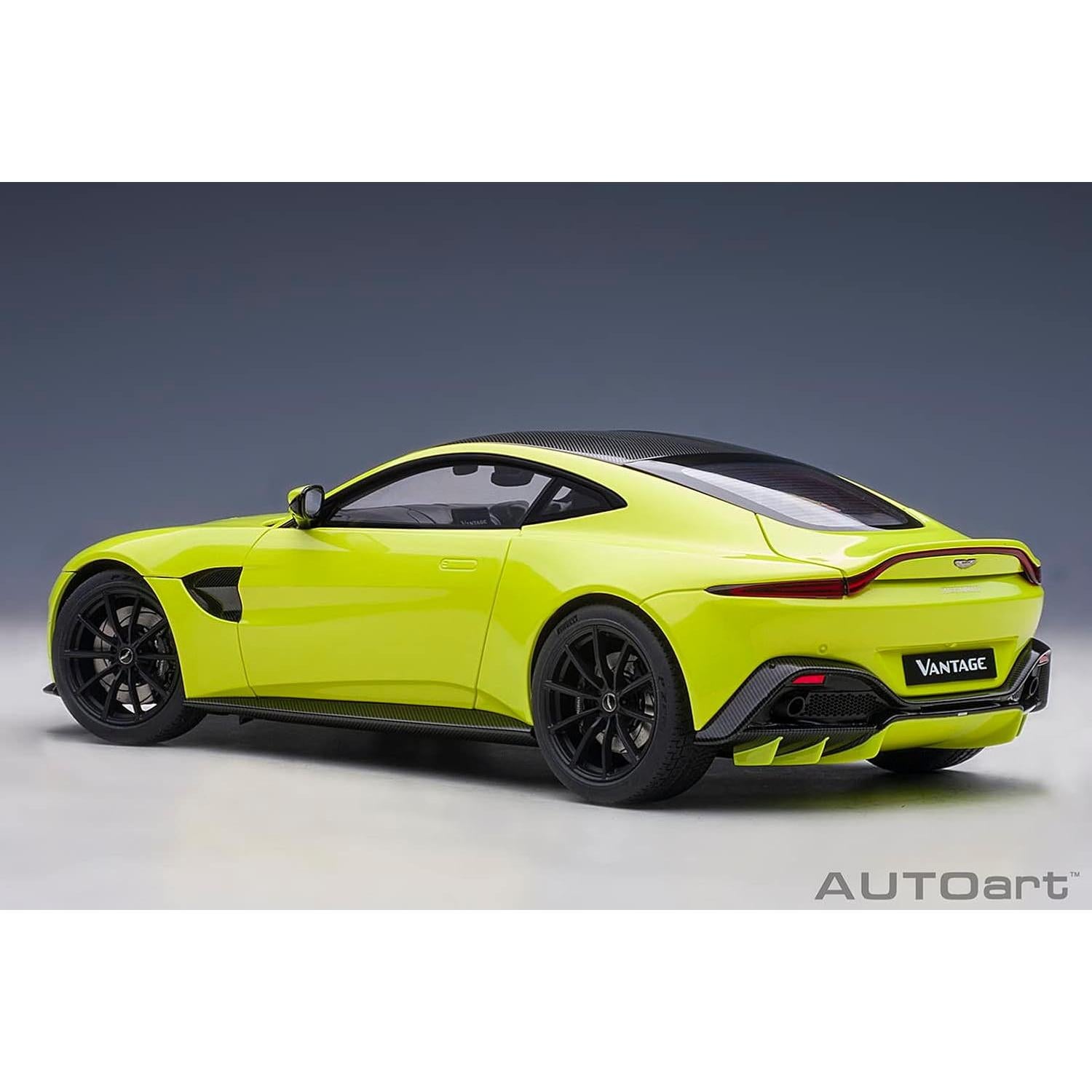 Modelo de Coche 1/18 Aston Martin Vantage RHD Verde Autoart